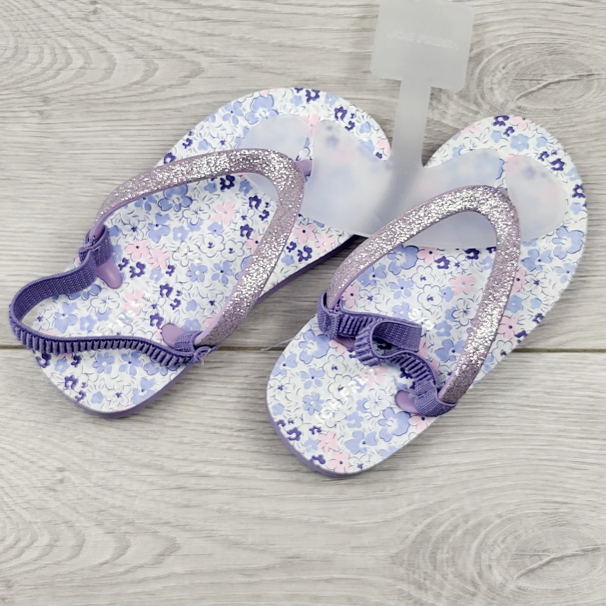 MBLK2 - NEW - Joe floral print flip flop sandals. Size 8/9 🍁