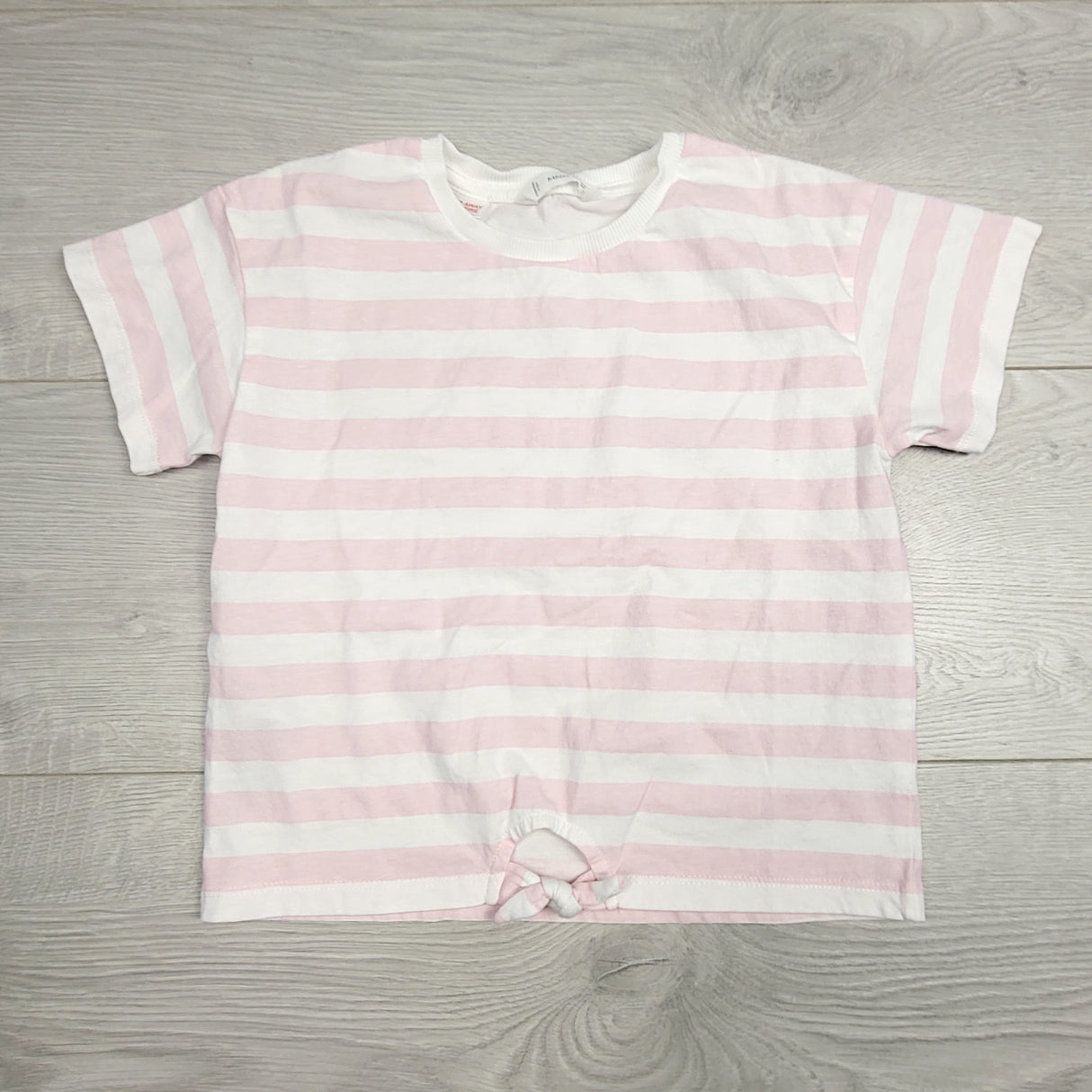 LHEP2 - MNG (Mango) pink striped knotted t-shirt. Size 4/5T