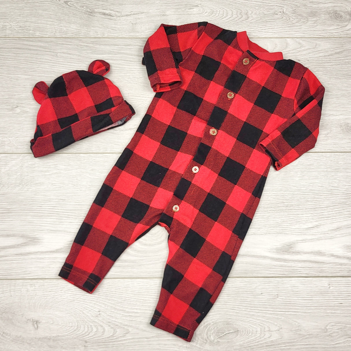 CCAM6 - Chick Pea buffalo plaid sleeper with matching hat. Size 0-3 months