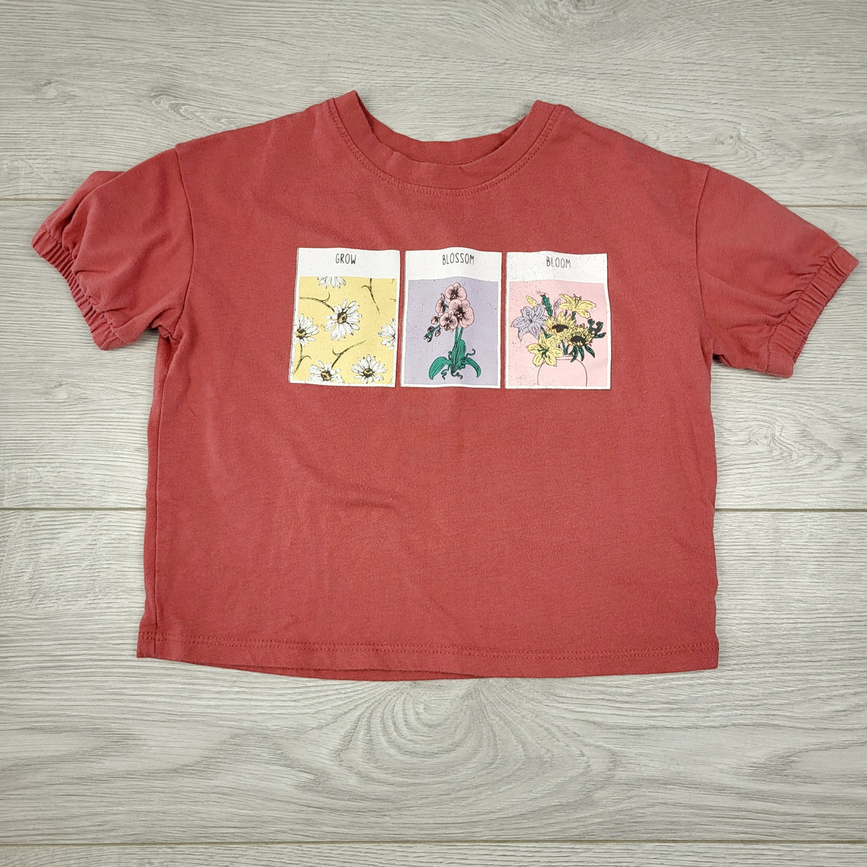 DSS1 - Carters dark coral cropped "Grow Blossom Bloom" t-shirt. Size 4T