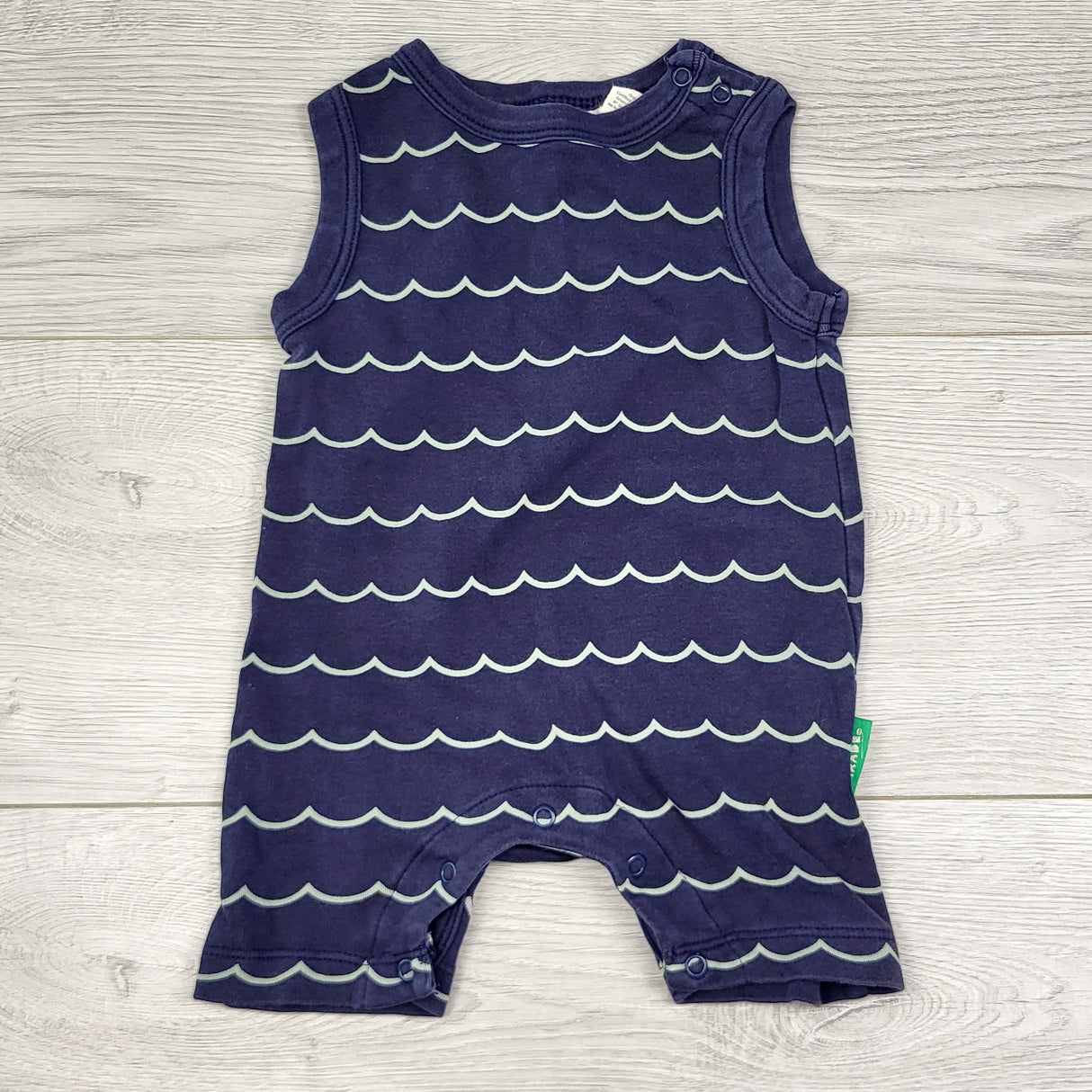 PRCH1 - Parade Organics navy cotton romper with waves. Size 3-6 months 🍁