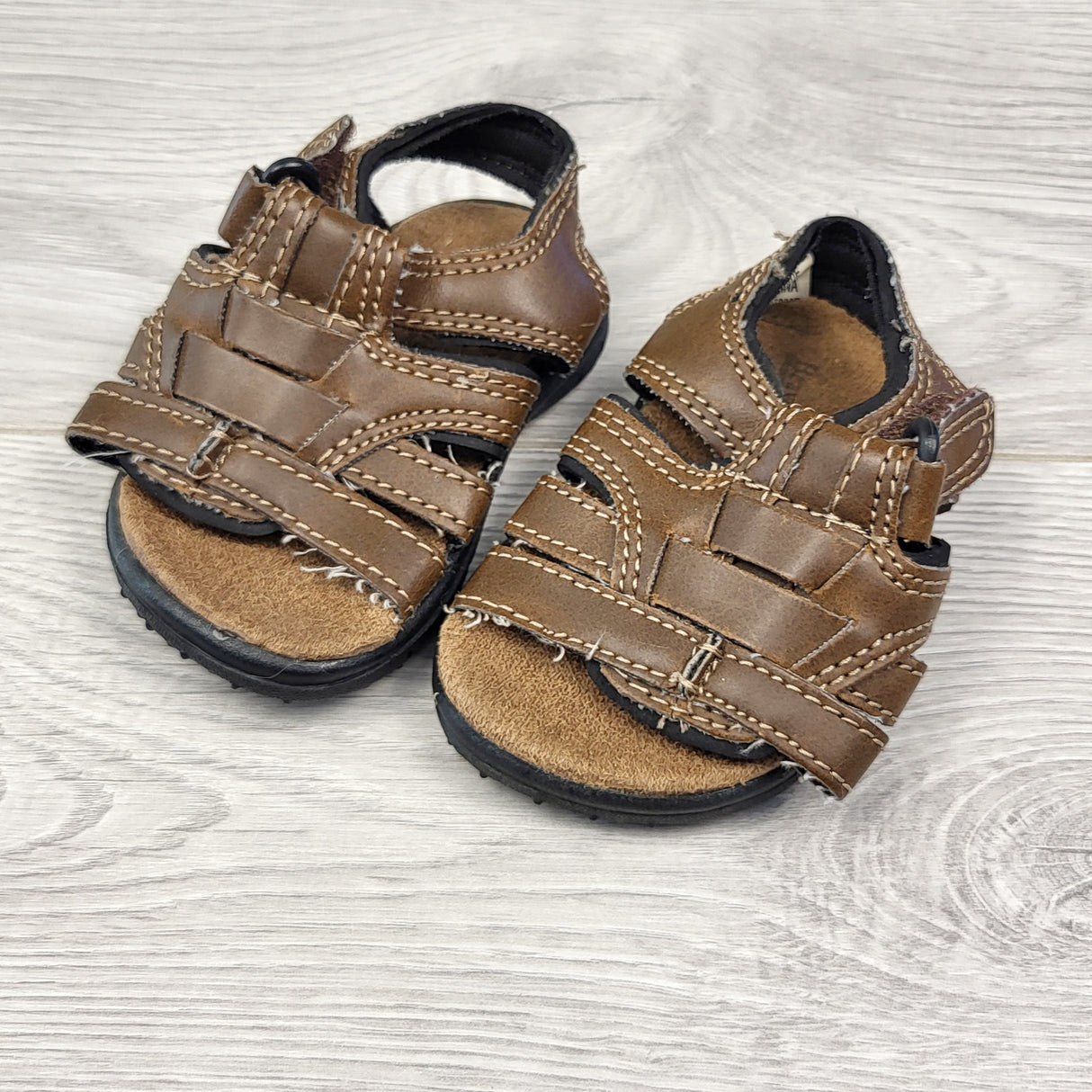 PRCH1 - Beaver Creek sandals. Infant size 2