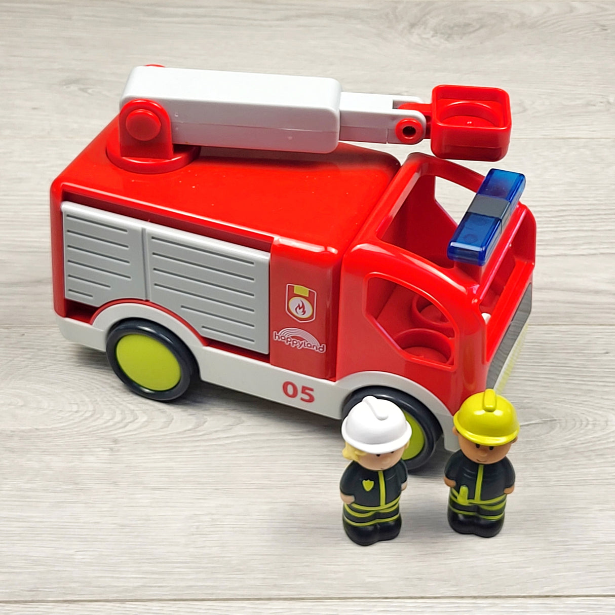 MRSH3 - Early Learning Centre Happyland Lights and Sounds Fire Engine