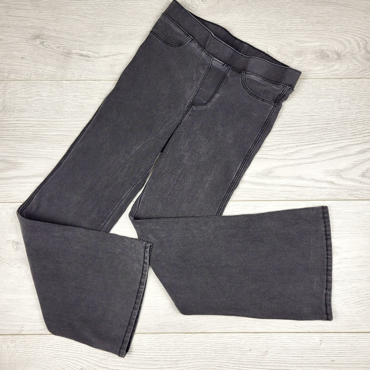 RMAZ1 - H and M grey flare leg jeggings. Size 4/5T