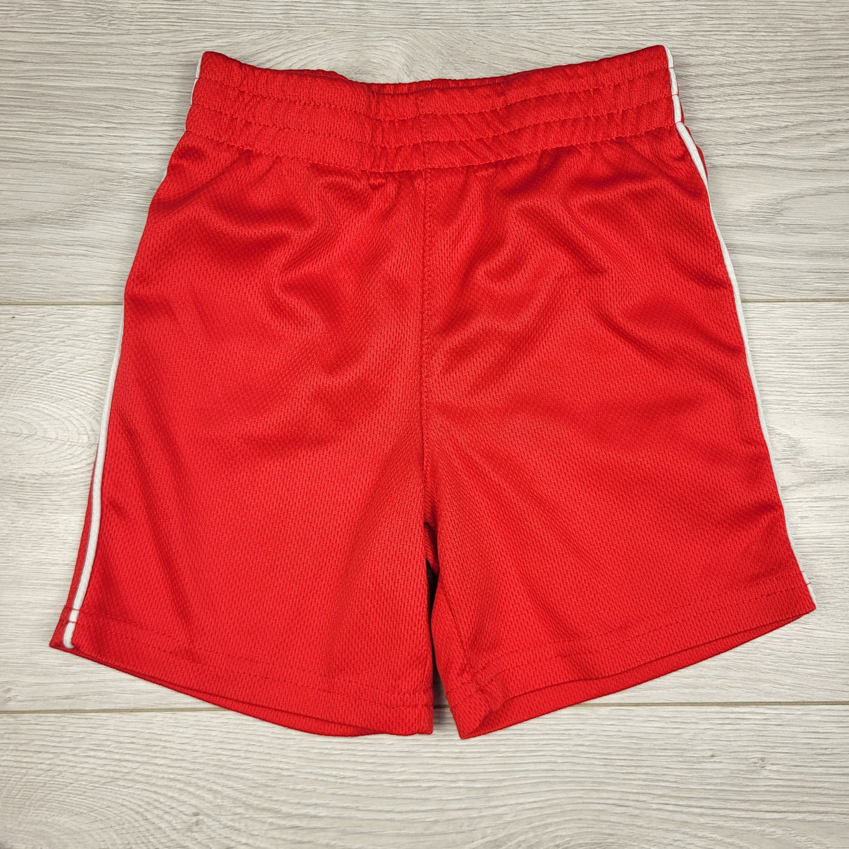 RMAZ1 - George red mesh shorts. Size 3T