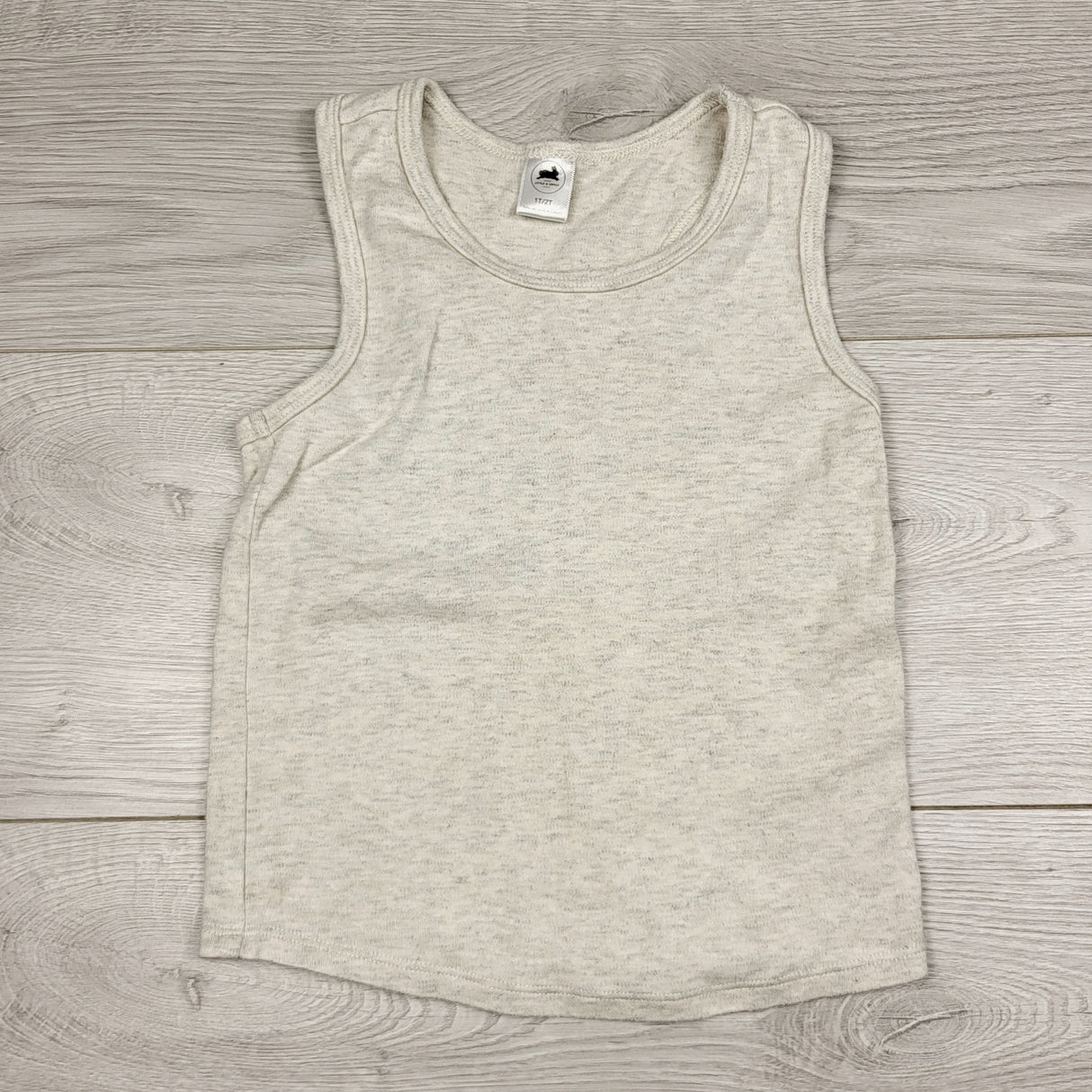 JRSH1 - Little and Lively grey bamboo blend tank top. Size 1/2 Years 🍁