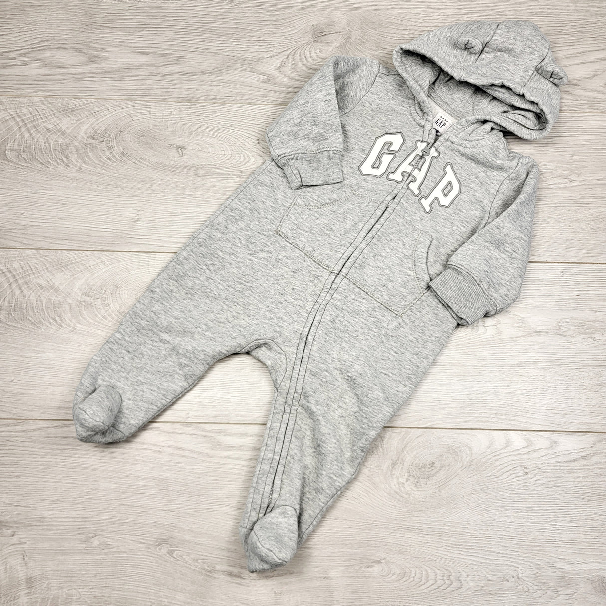 STMA1 - Gap grey fleecy lined hooded sweatshirt romper. Size 3-6 months