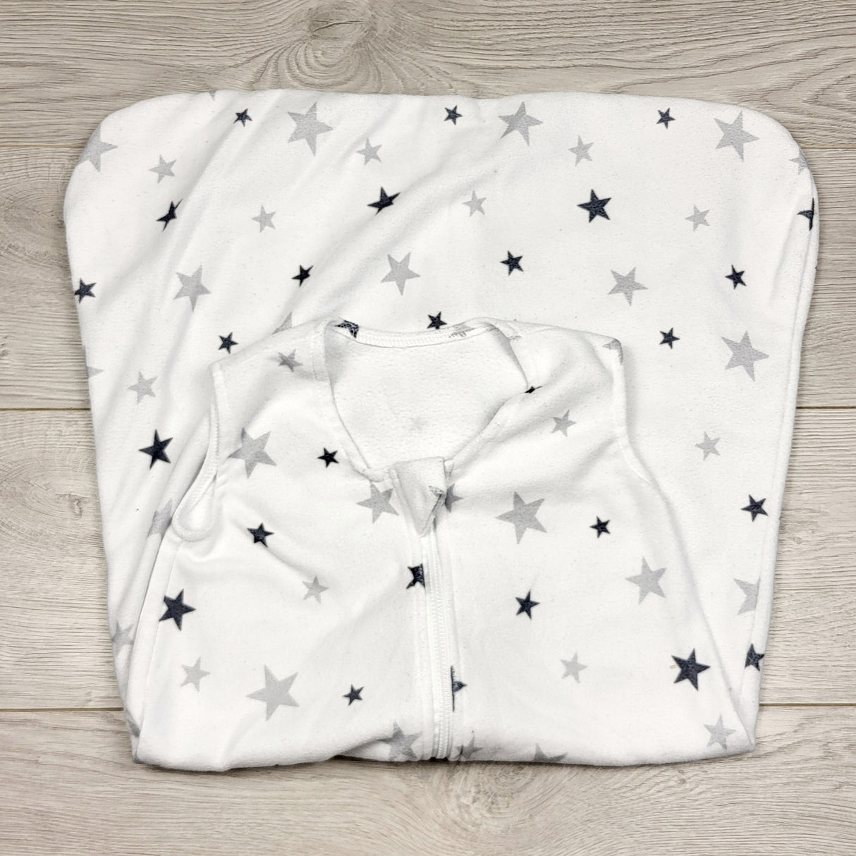 STMA1 - Fleece sleep sack with stars. Size 6-12 months