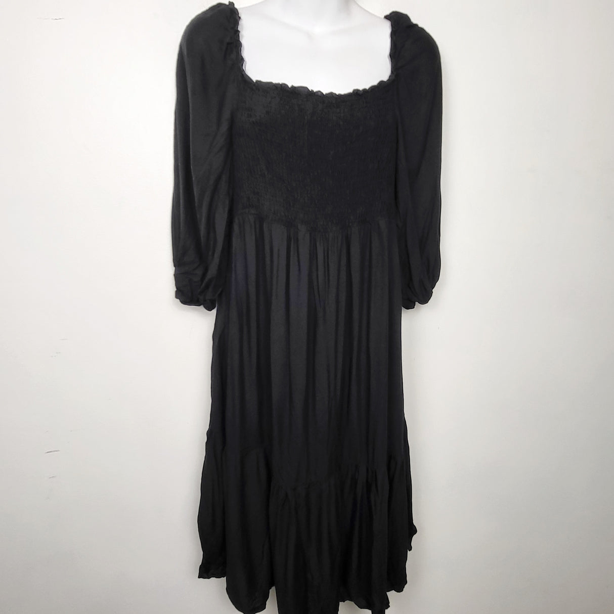 RBEN4 - Gap black squareneck flocked maternity dress. Size large