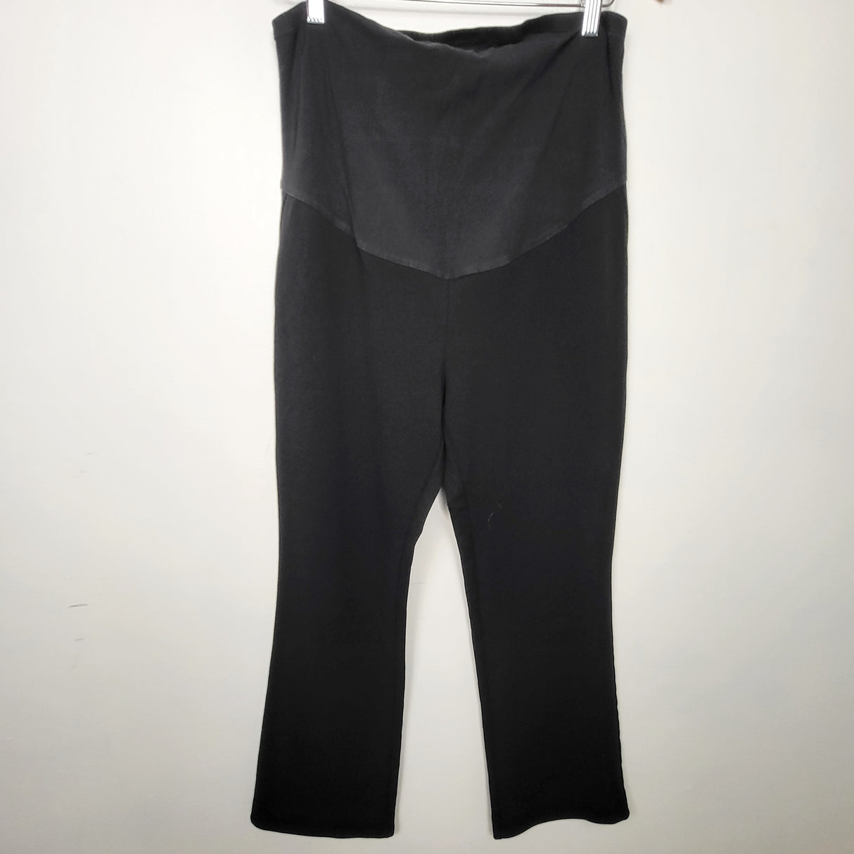 RBEN4 - H and M black cropped maternity dress pants. Size large