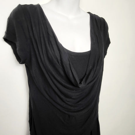 RBEN4 - Thyme Maternity black nursing top. Size small