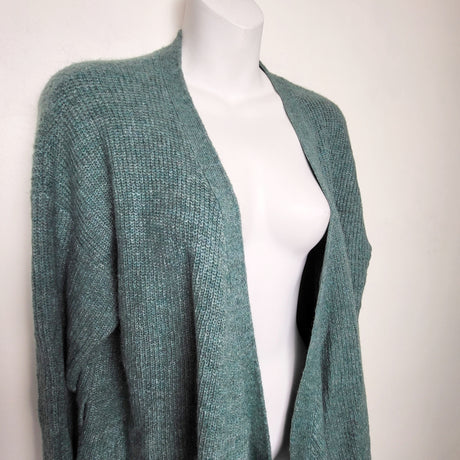 RBEN4 - Thyme Maternity green sweater with waist tie. Size large