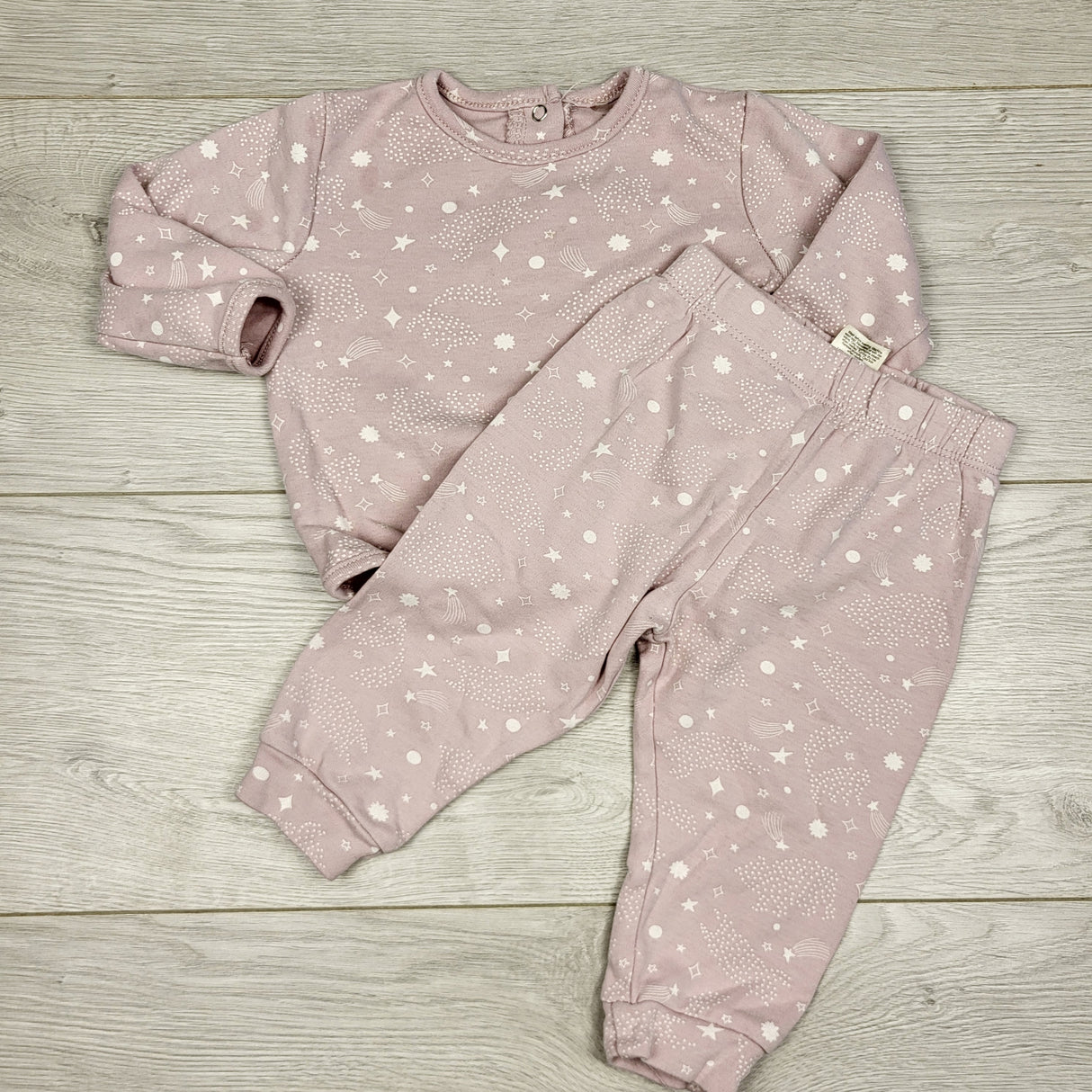 BBIN1 - Rabbit Moon Organics 2pc pale purple set with stars. Size 6-9 months