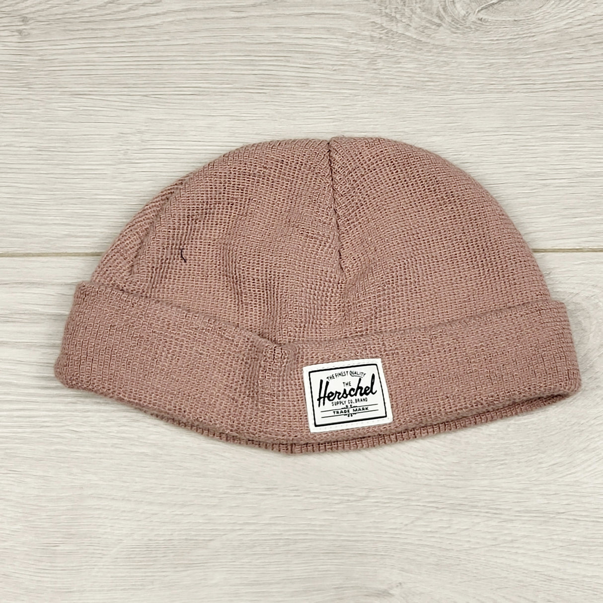 BBIN1 - Herschel Supply pink beanie. One size fits all (infant) 🍁