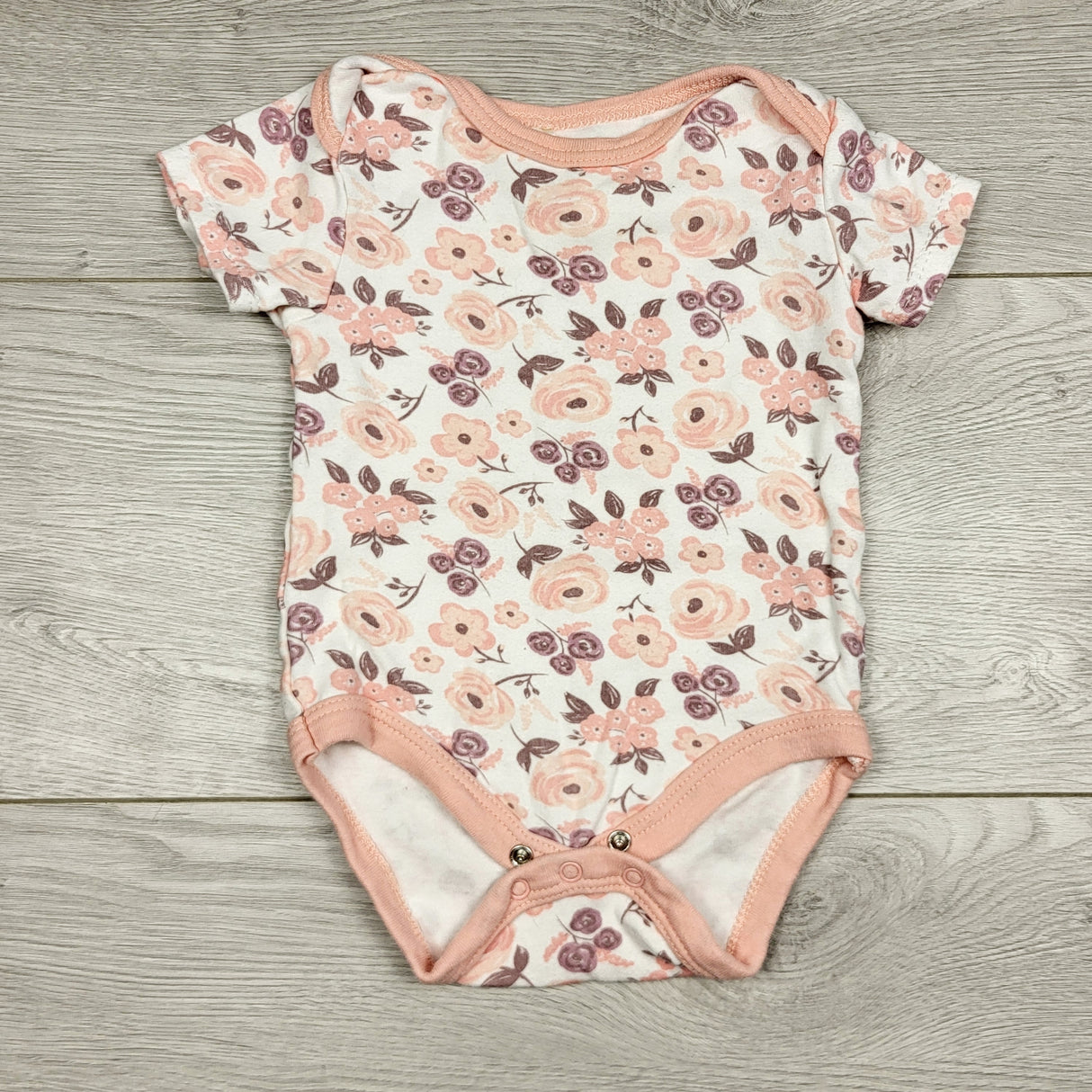 BBIN1 - Chick Pea white floral print bodysuit. Size 3-6 months