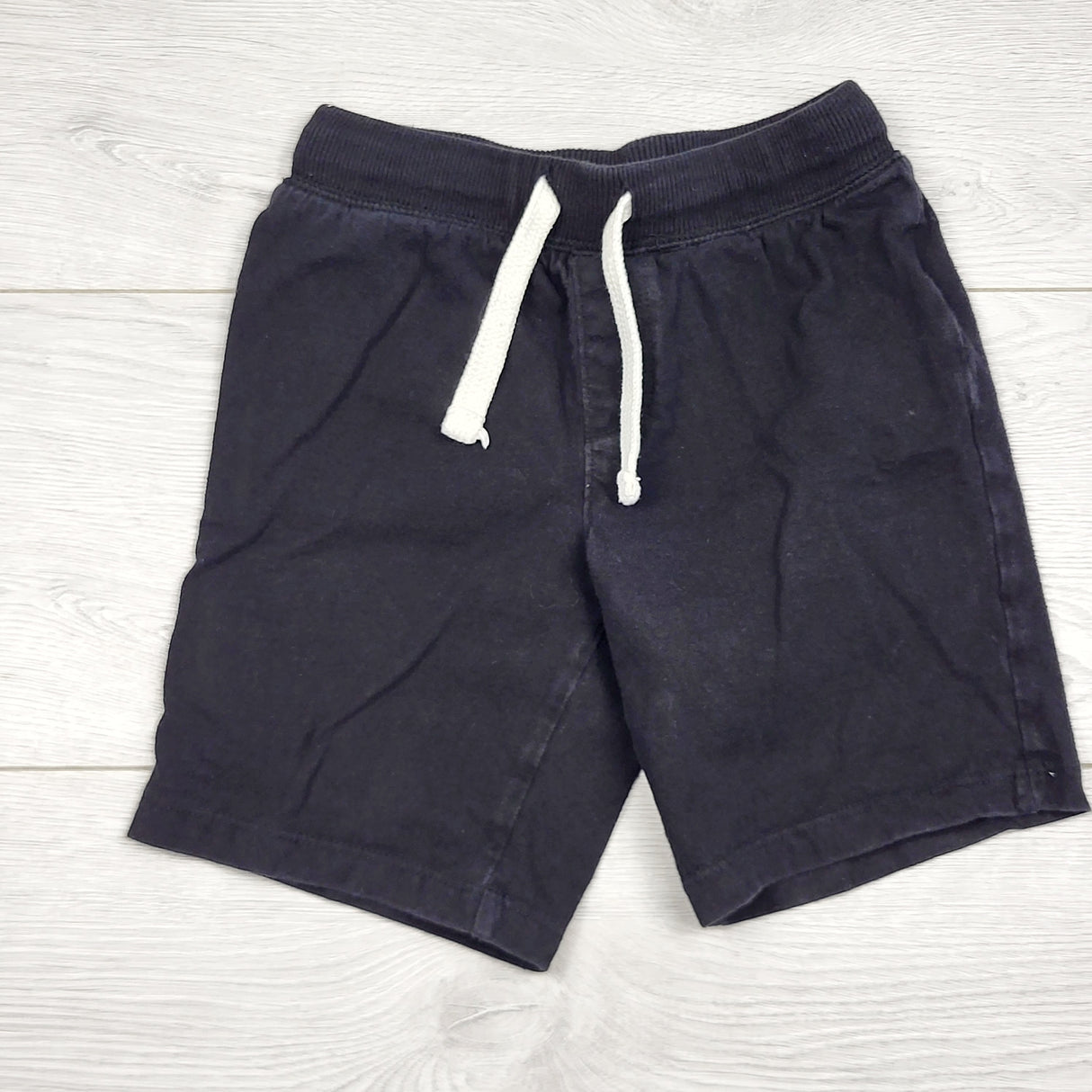 MSK1 - Old Navy black cotton shorts. Size 5T