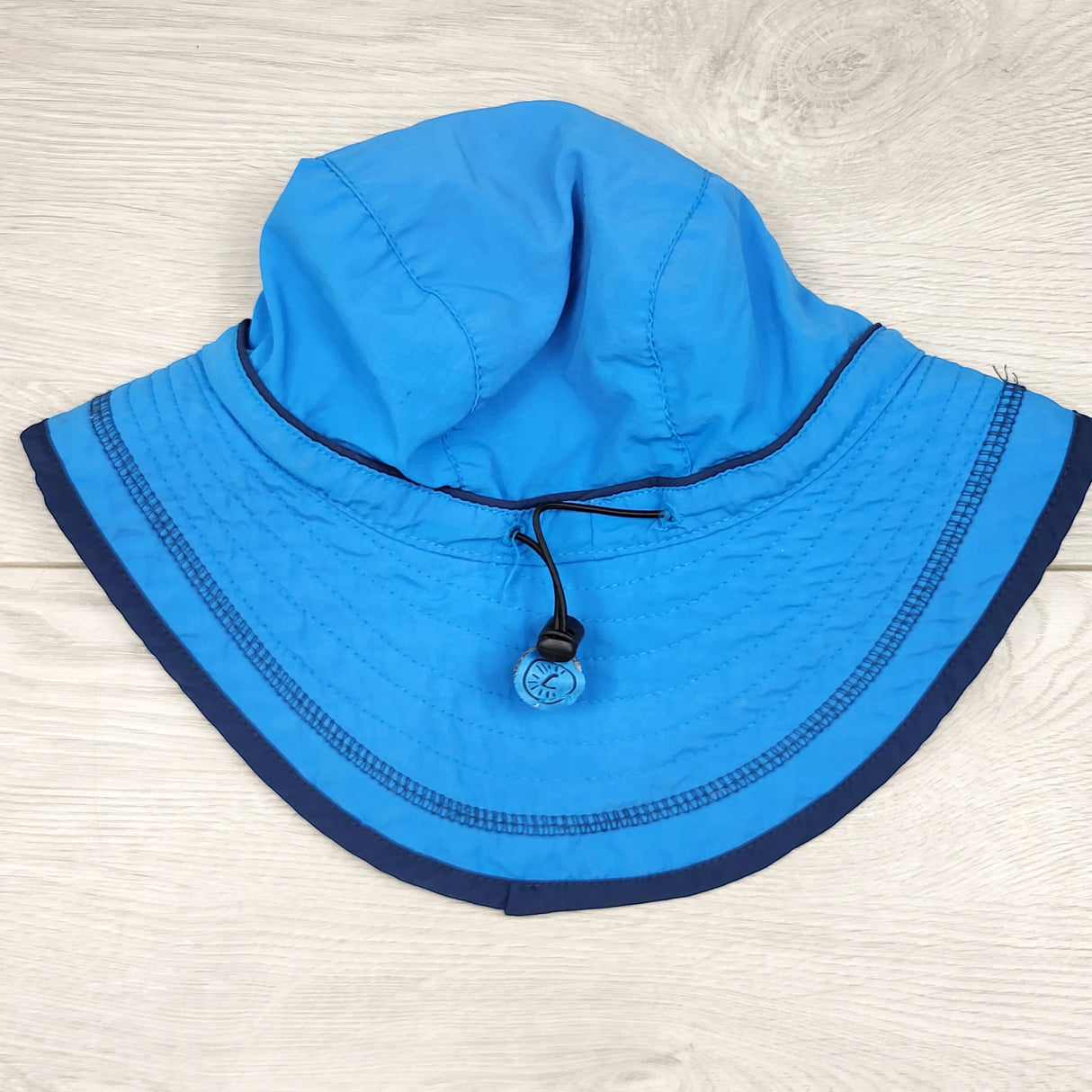 MSK2 - CaliKids blue sun hat. Size 18 months to 3T. MISSING chin strap