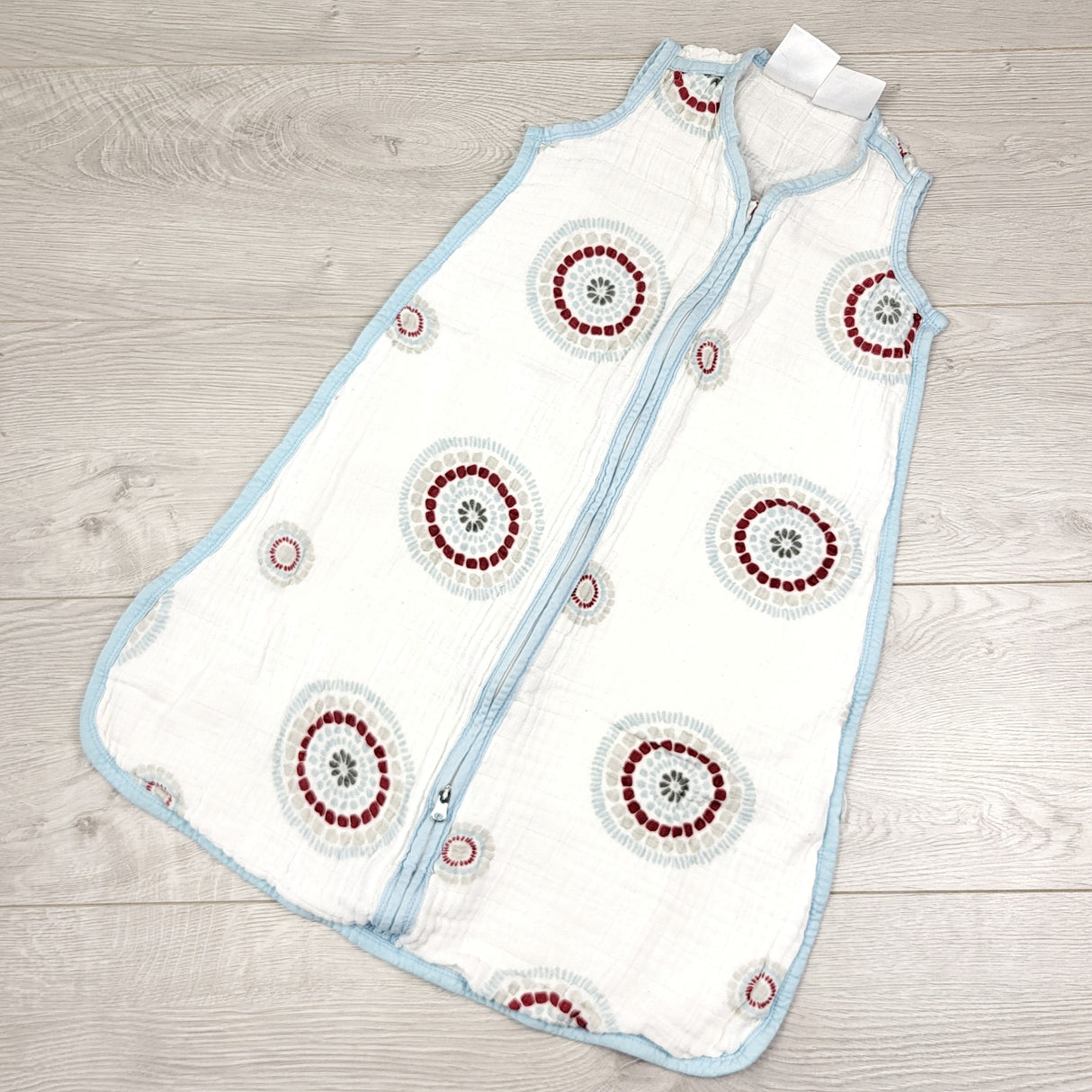 ALTO22 - Aden + Anais muslin cotton sleep sack with circles. Size 0-6 months