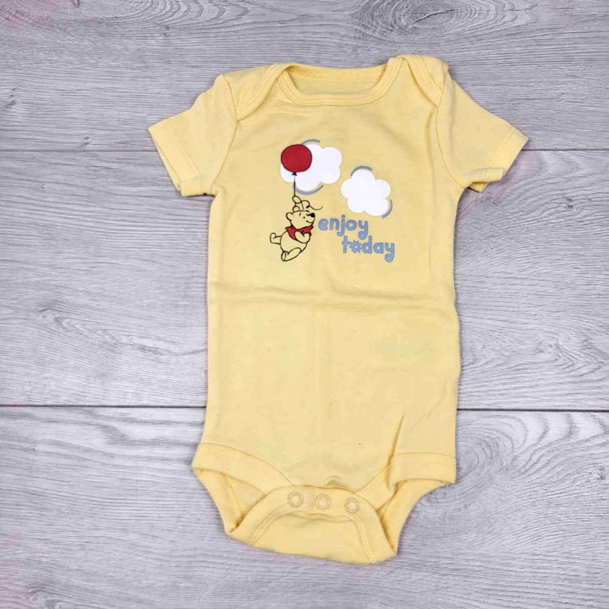 ALTO23 - Joe yellow Winnie the Pooh bodysuit "Enjoy Today". Size 0-3 months 🍁