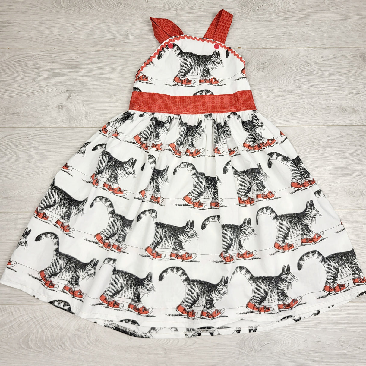 KTBL1 - NEW - Feral Cat Studios dress with cat in sneakers. Size 6/7 🍁