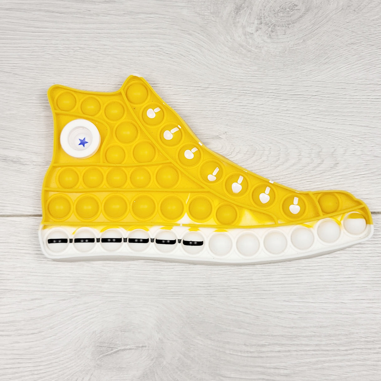 ZPXT4 - High top shoe shaped pop it fidget toy