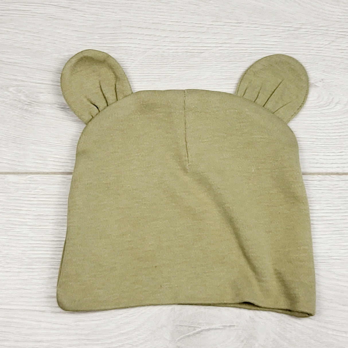 DMKY3 - Parade Organics green hat with bear ears. Size 0-6 months 🍁