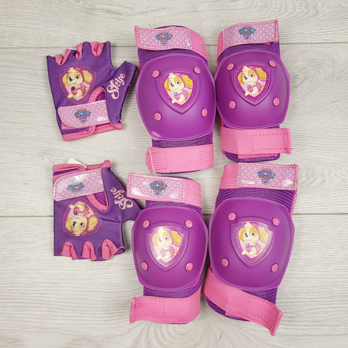 CKFT2 - Paw Patrol pad and glove set