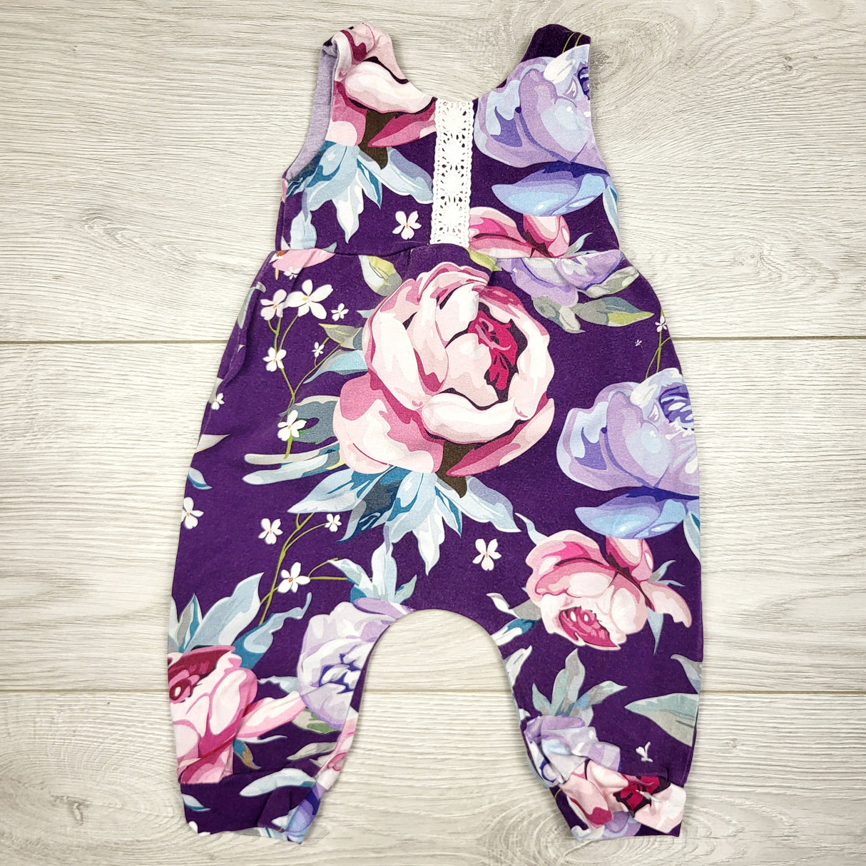 CAAC2 - Fox and Free purple floral print romper. Size 0-3 months 🍁