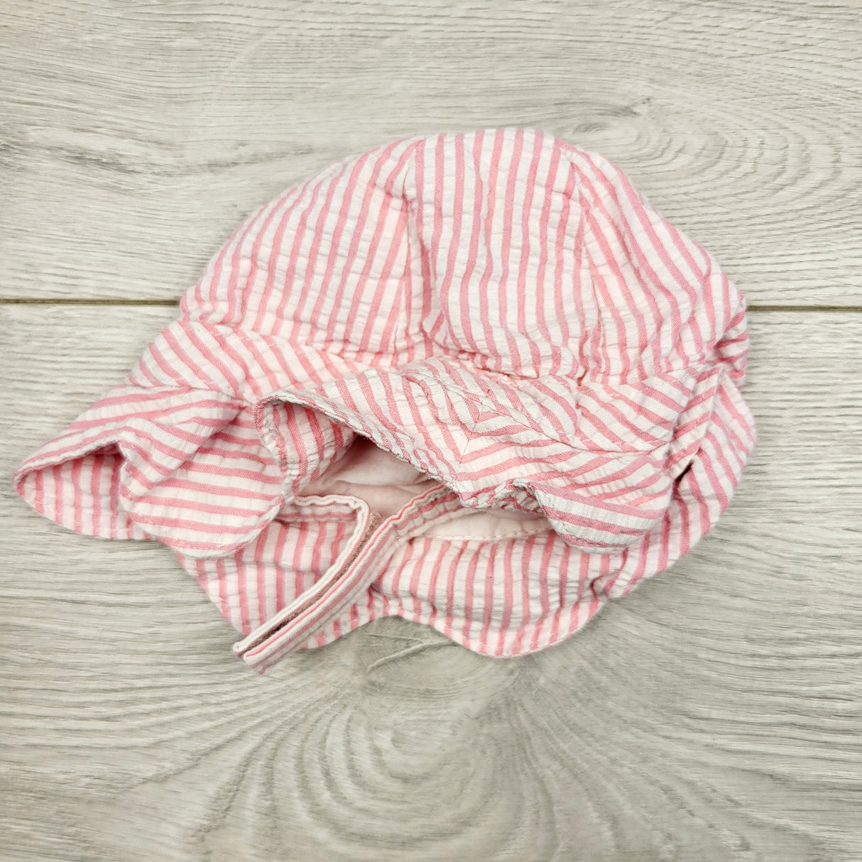 MARK1 - Gymboree pink striped sun hat. Size 0-3 months