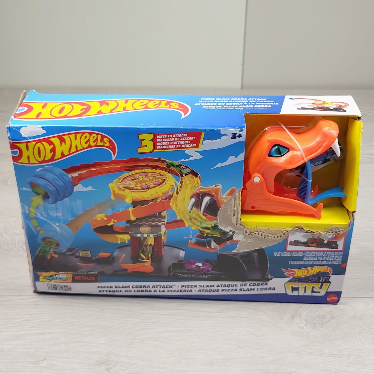 HWIL1 - Hot Wheels City Pizza Slam Cobra Attack Playset. LOCAL pick up or delivery only