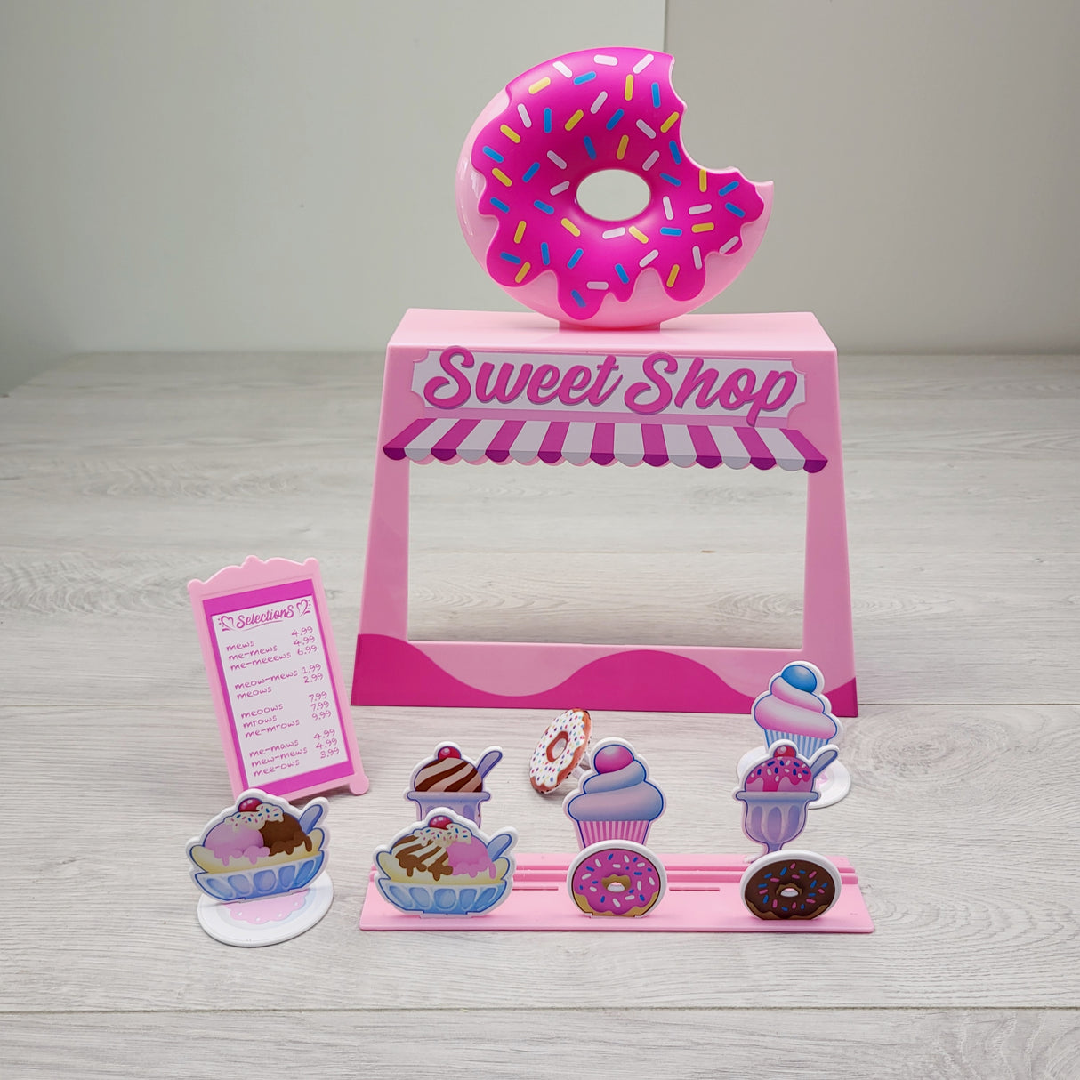 SDAN1 - Cats Vs Pickles Sweet Shop Multicolor