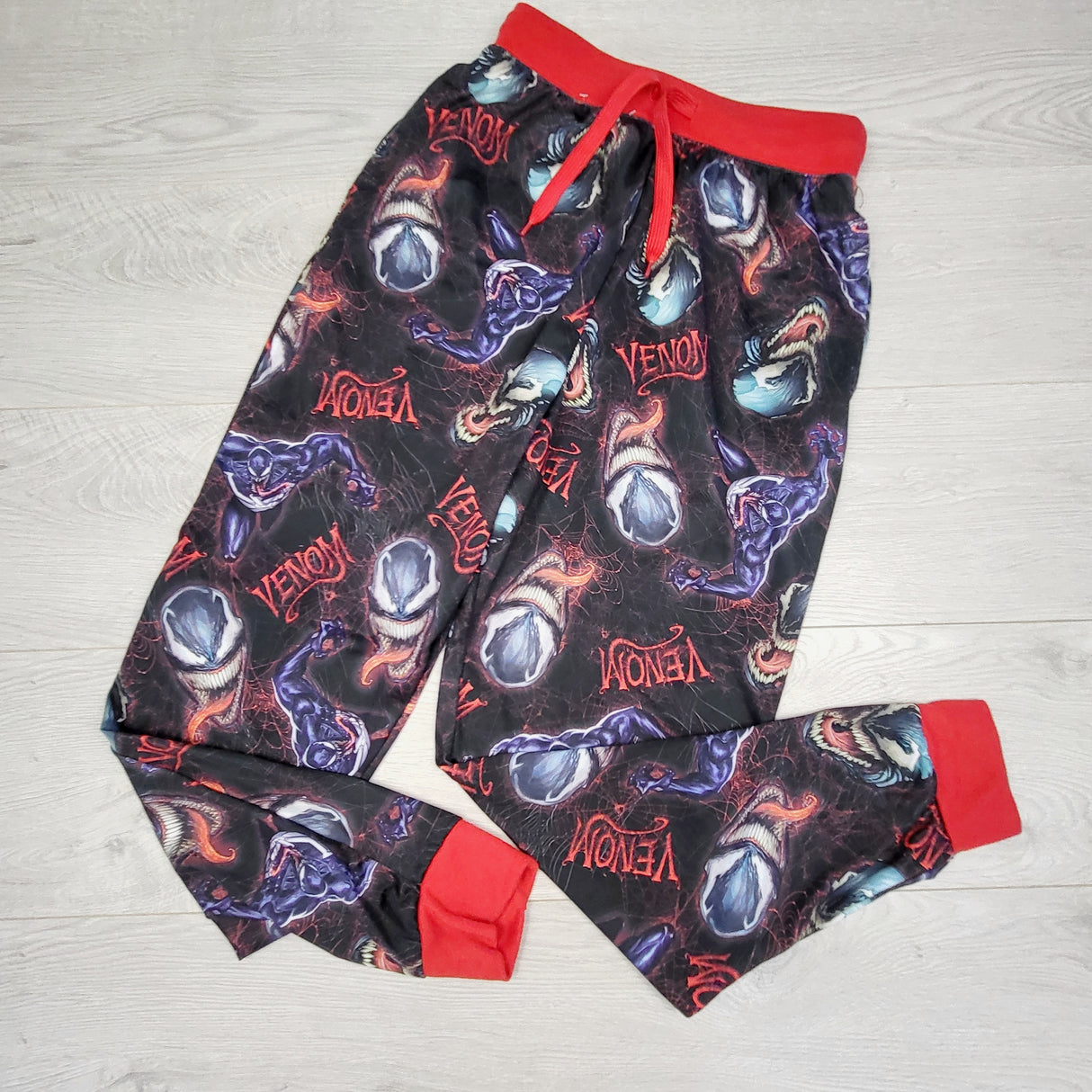 SDAN11 - Marvel Venom PJ pants. ADULT size small