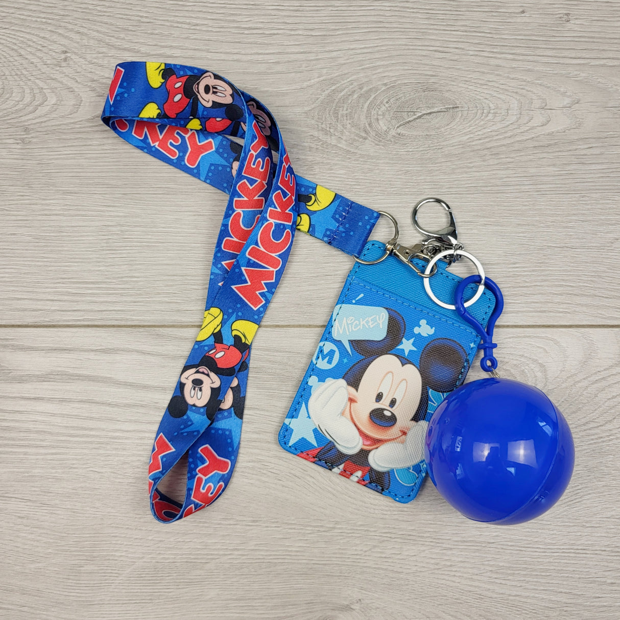 SDAN11 - Disney Mickey Mouse lanyard / badge holder