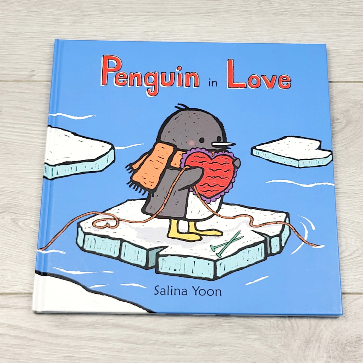 CSHR2 - Penguin in Love. Hardcover book