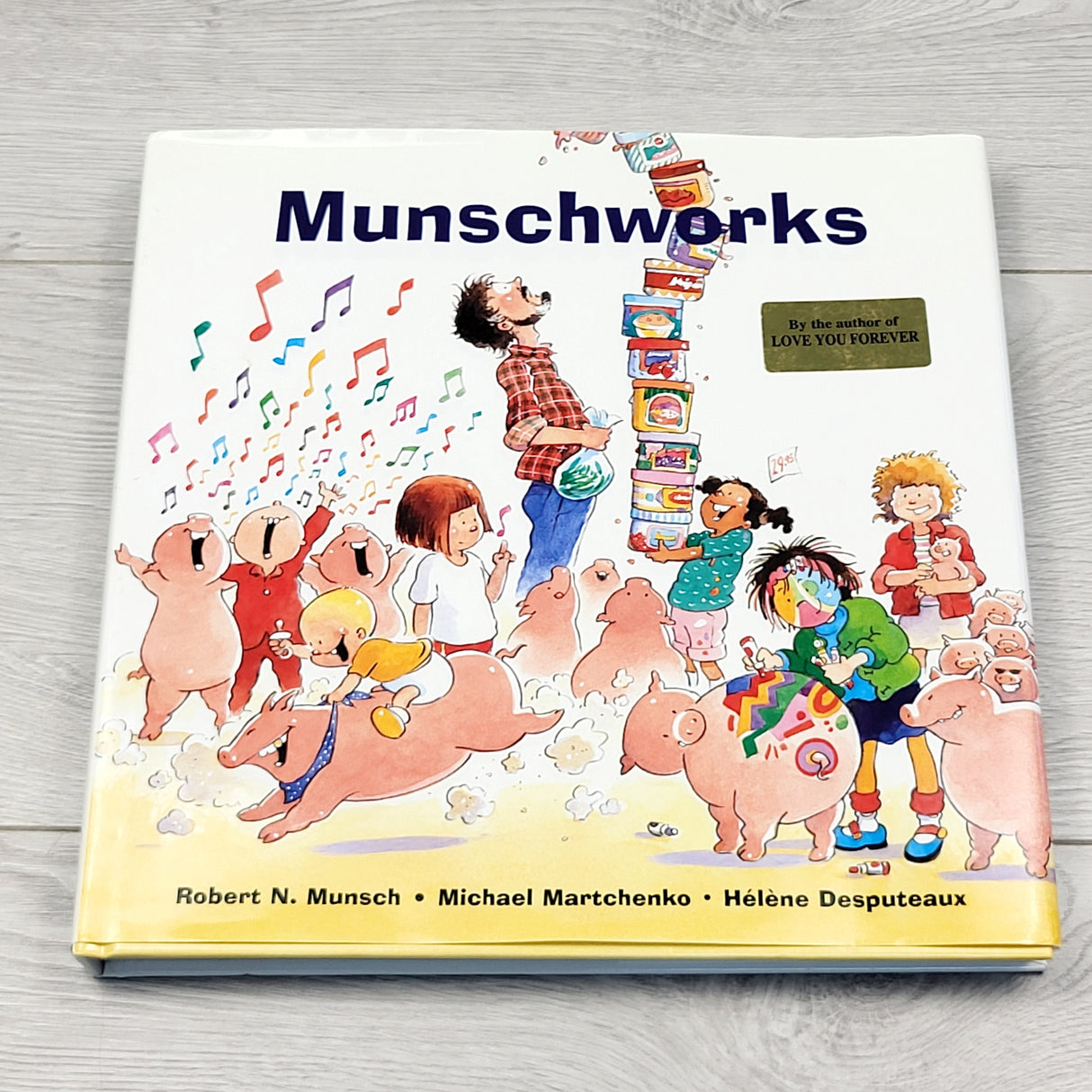 CSHR22 - Munschworks. Hardcover book.  LOCAL pick up or delivery only 🍁