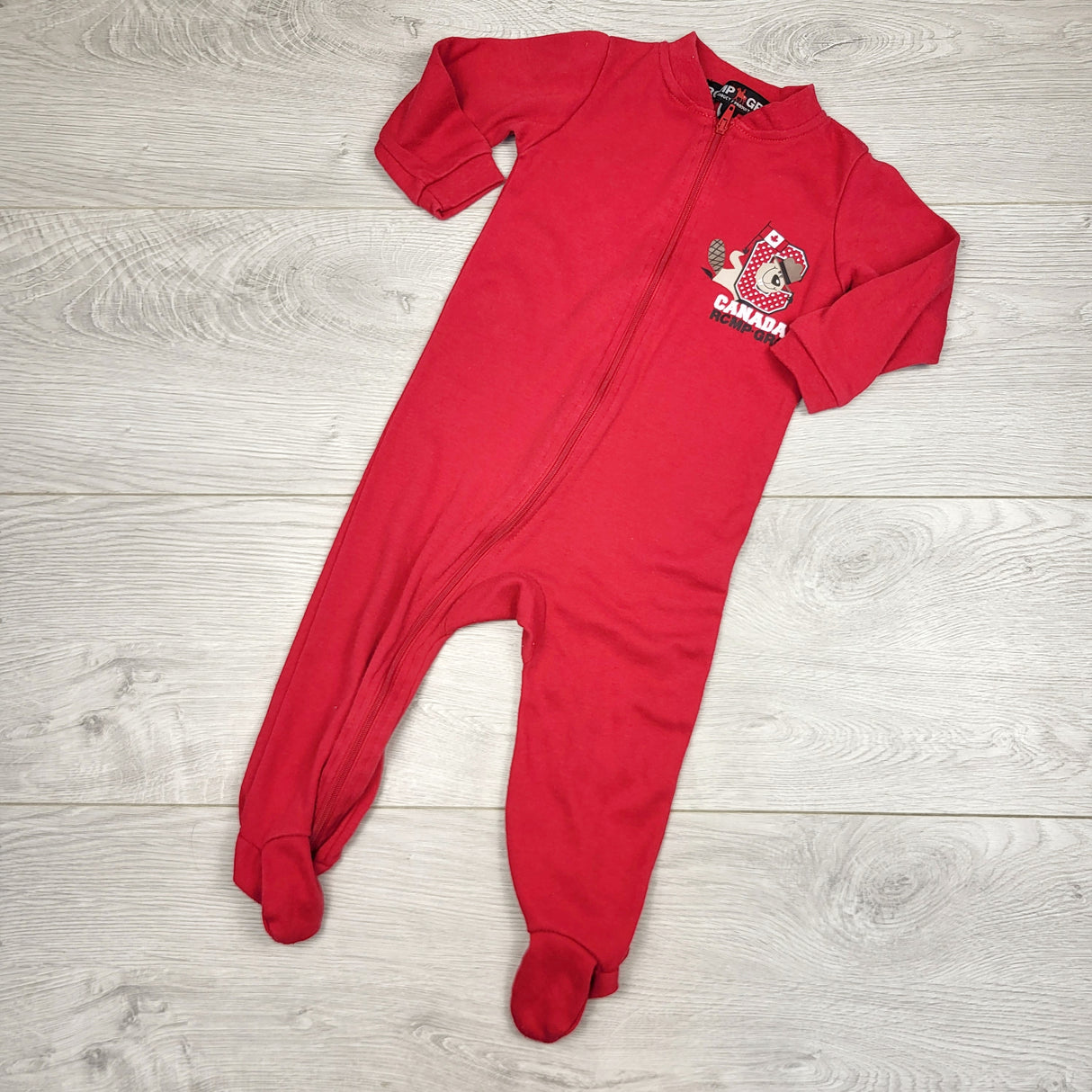 VKBL3 - Red cotton RCMP zippered sleeper. Size 12 months 🍁