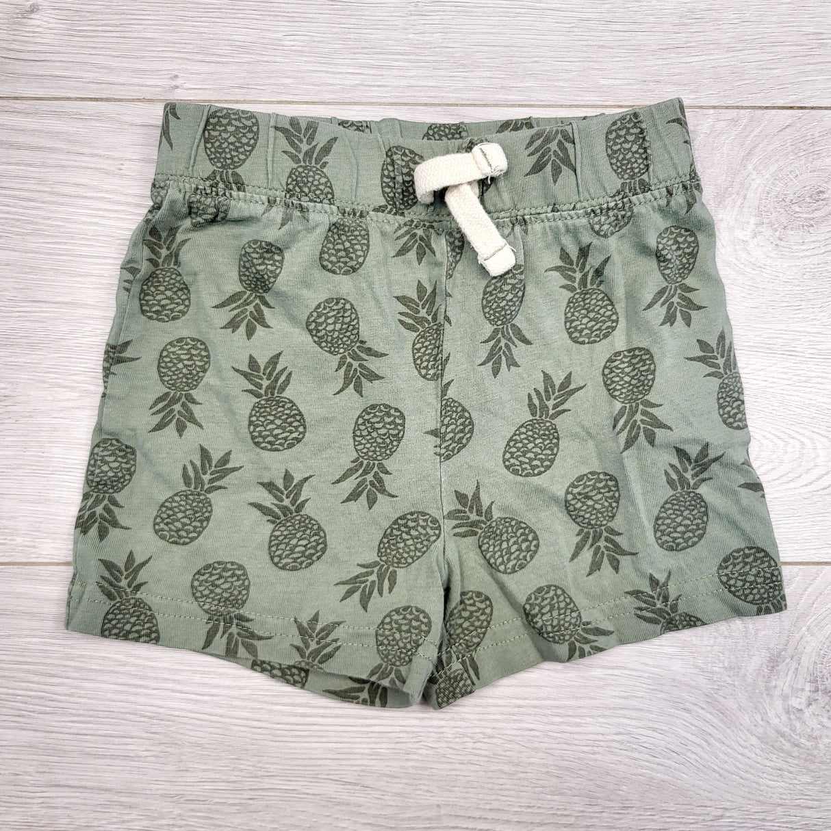 VKBL3 - Joe green cotton pineapple shorts. Size 6-12 months 🍁