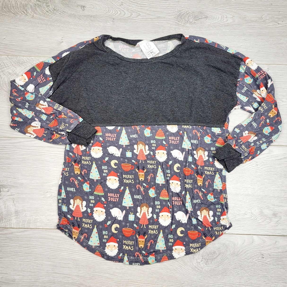 MTAY1 - Little Blessings Christmas themed bamboo top. Size 6 🍁