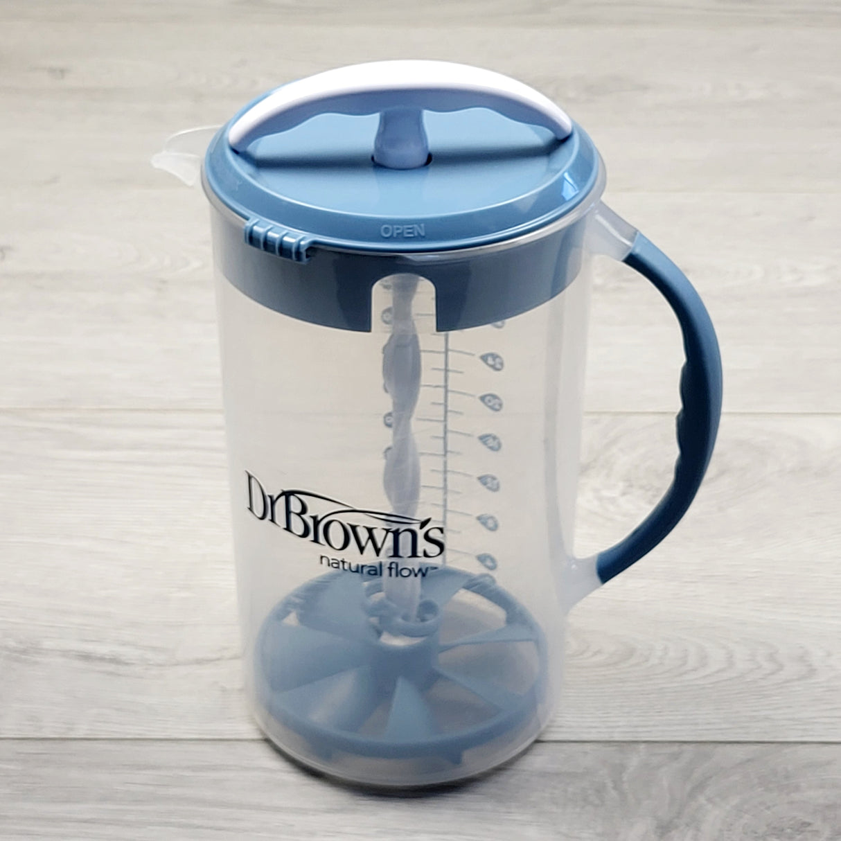 RZA1 - Dr. Brown's baby formula mixing pitcher