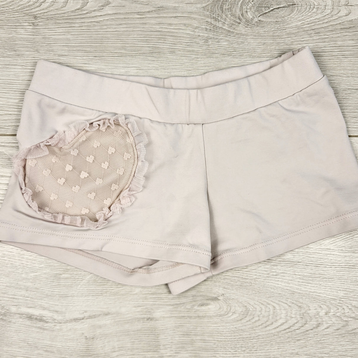 ESZ33 - Bloch light pink dance / gymnastics shorts. Size 4-6 Years