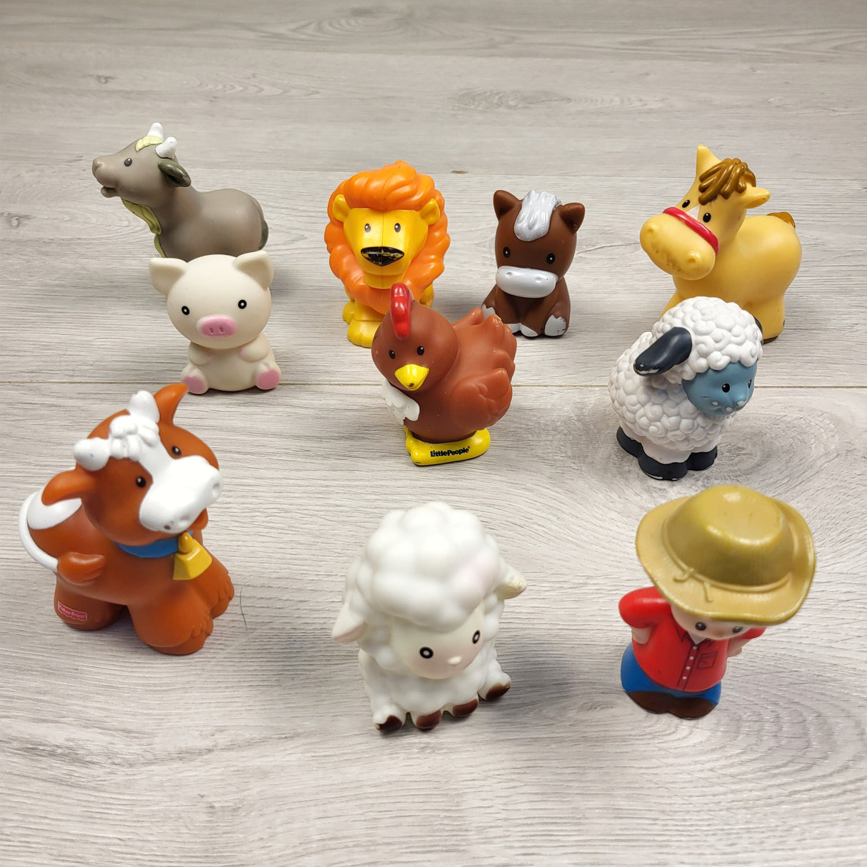 HBRK11 - Little People animal lot