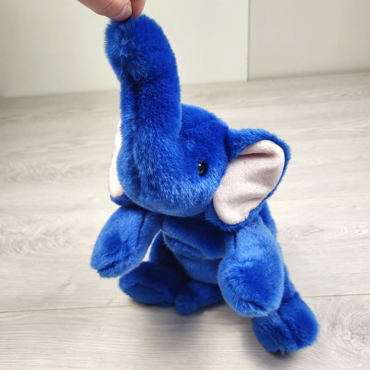 HBRK11 - Vintage Ty "Peanut" elephant beanie buddy in royal blue colour.