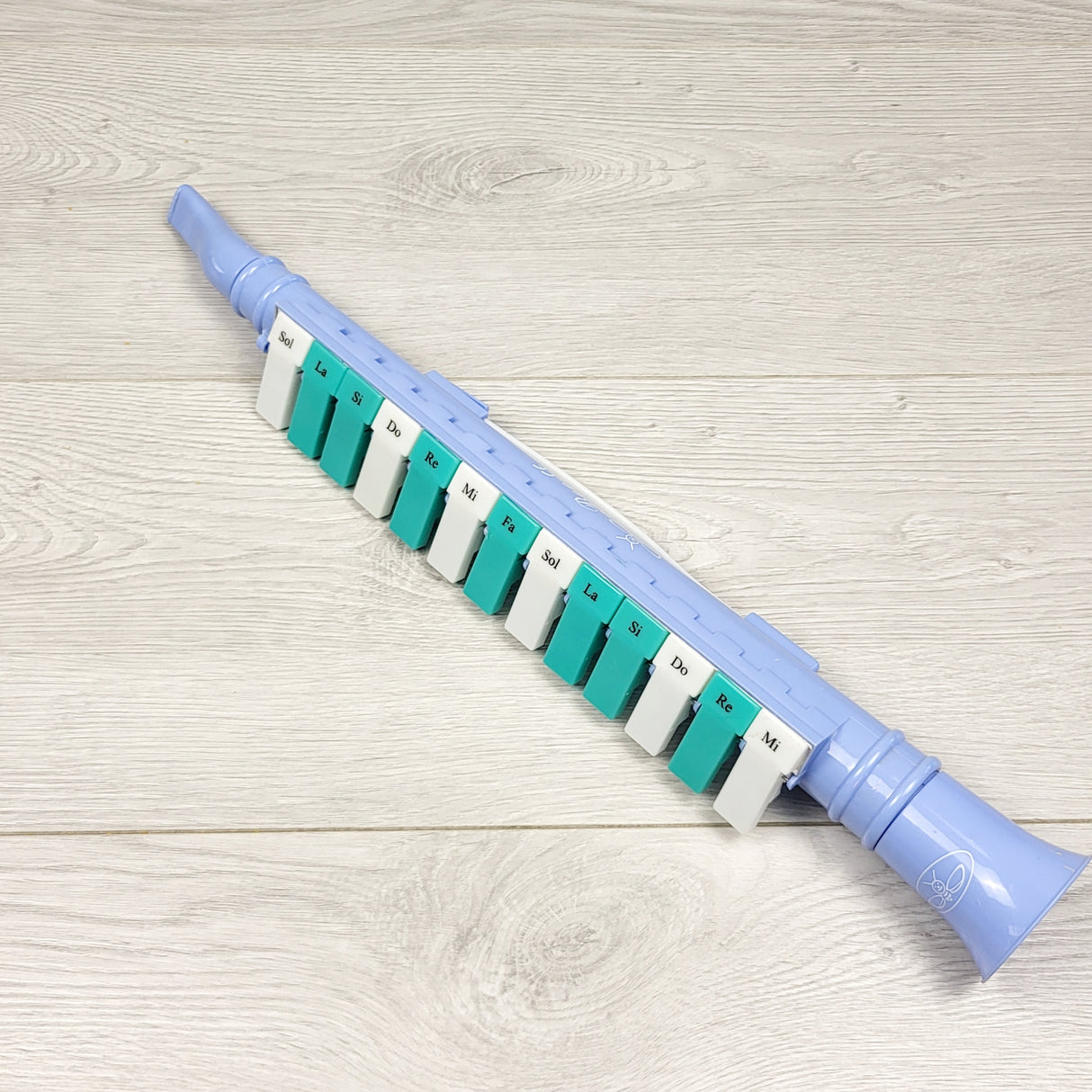 MHL1 - Clarinet style toy
