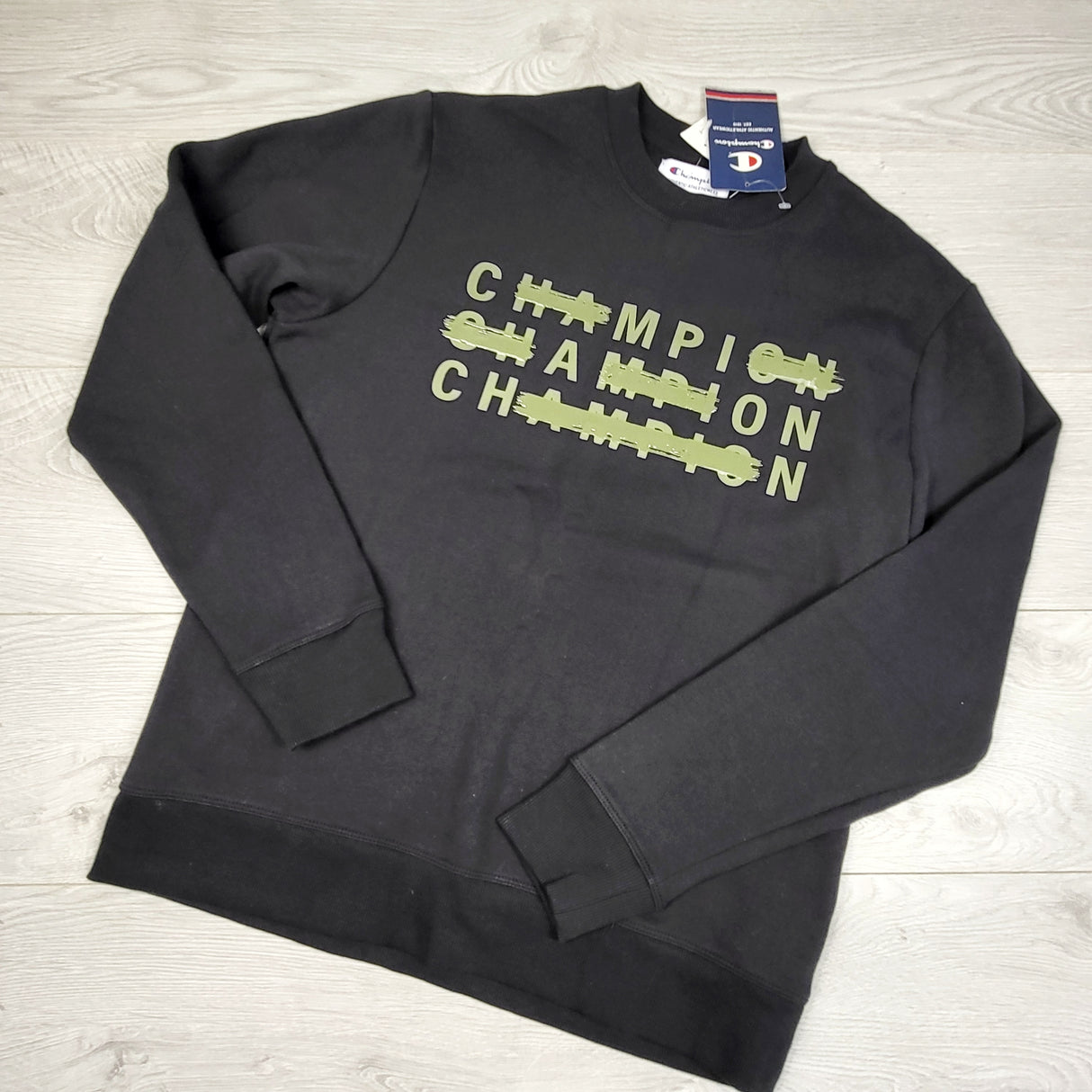 SPLT4 - NEW - Champion black fleecy lined sweatshirt. ADULT size small