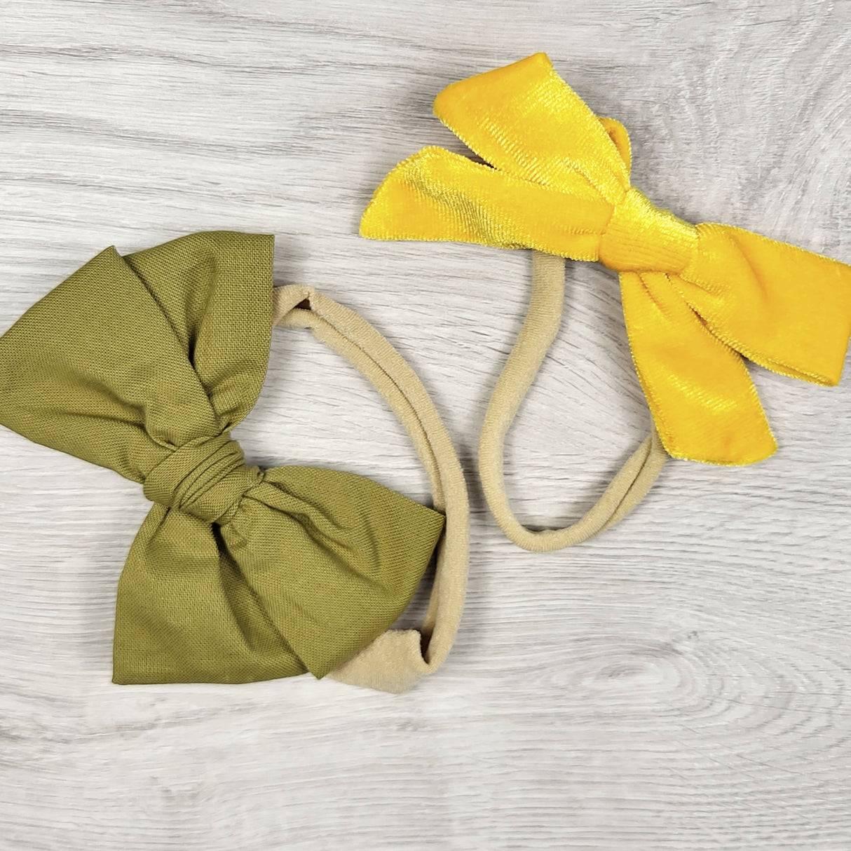 RBEN5- Pair of headbands with bows