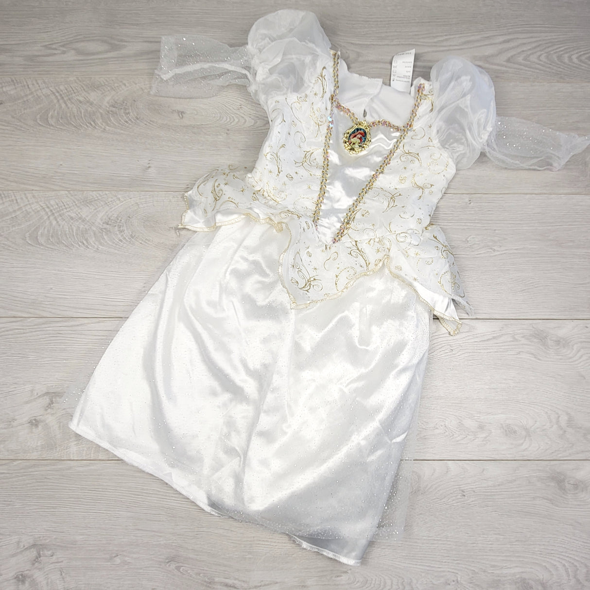 LHEP2 - Disney white princess costume. Size 4-6X