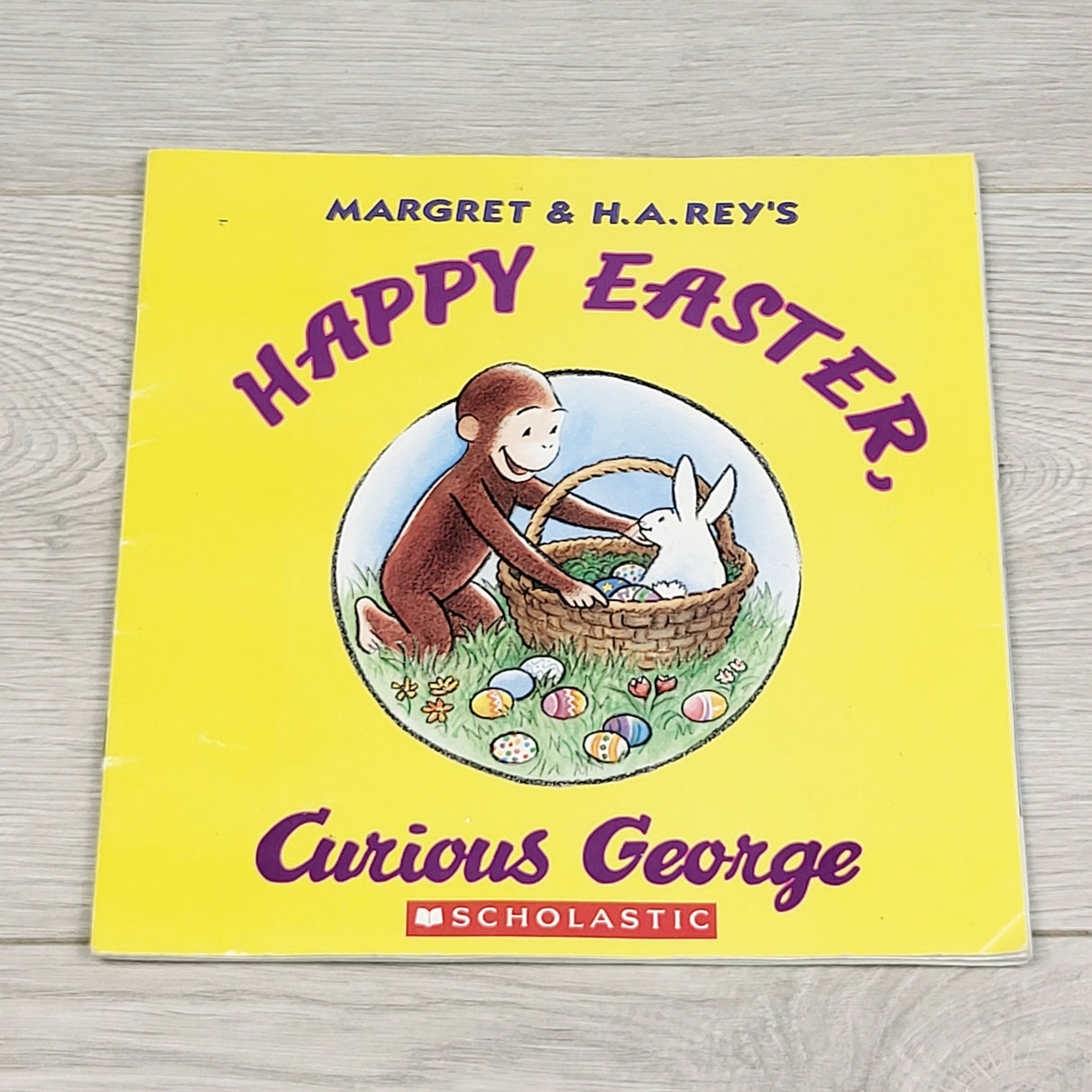 LHEP2 - Happy Easter Curious George. Soft cover book with CD
