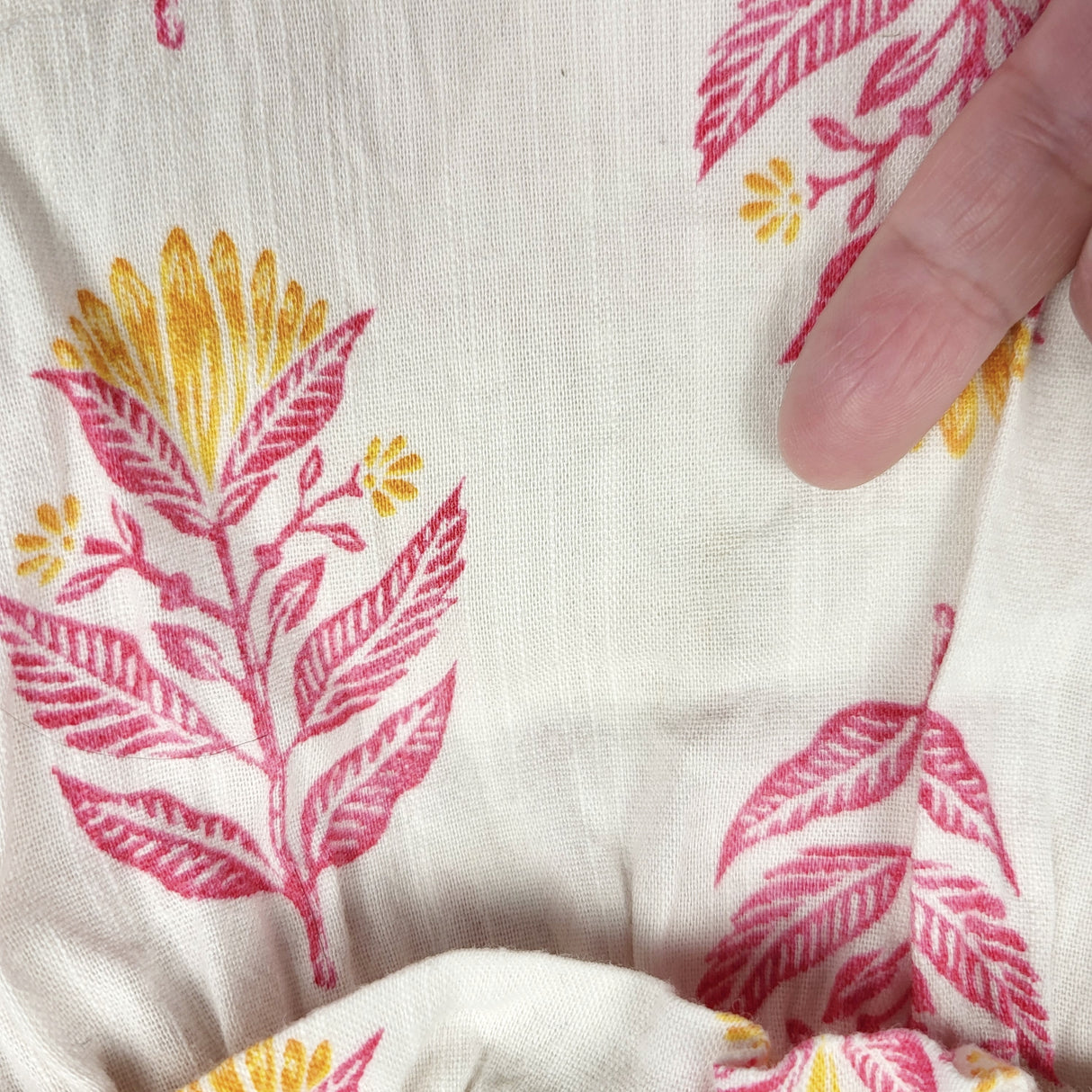 MHL2 - Old Navy flocked floral print sleeveless dress. Size 8