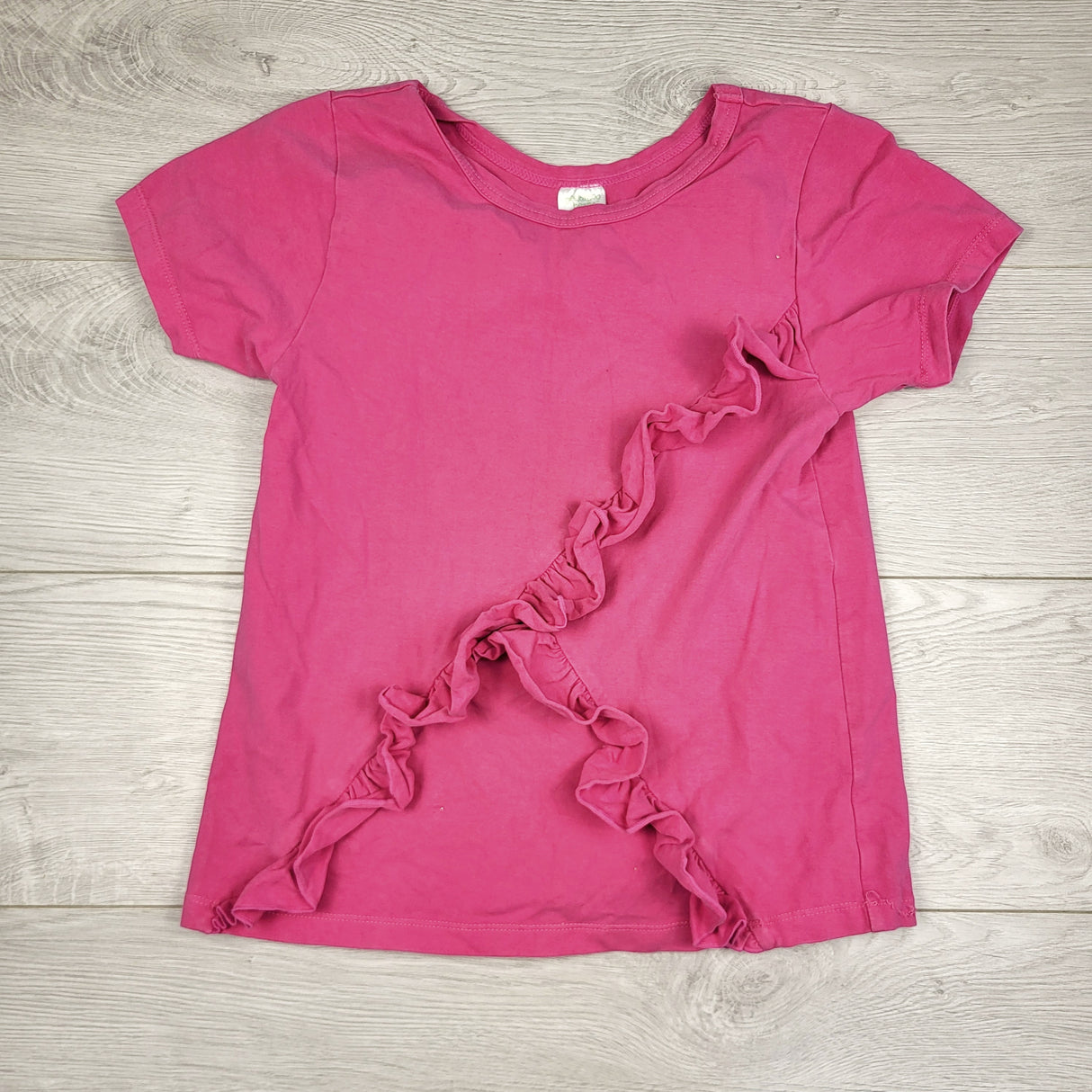 MHL2 - Peekaboo Beans pink t-shirt with ruffles. Size 10 🍁