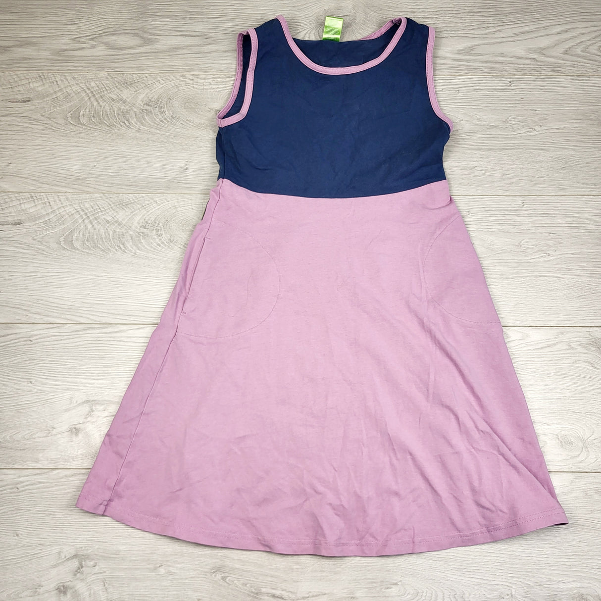 MHL2 - Peekaboo Beans pink and navy sleeveless dress. Size 8 🍁